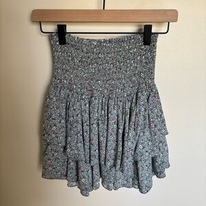 Floral ruffled miniskirt from Vestique in great condition!